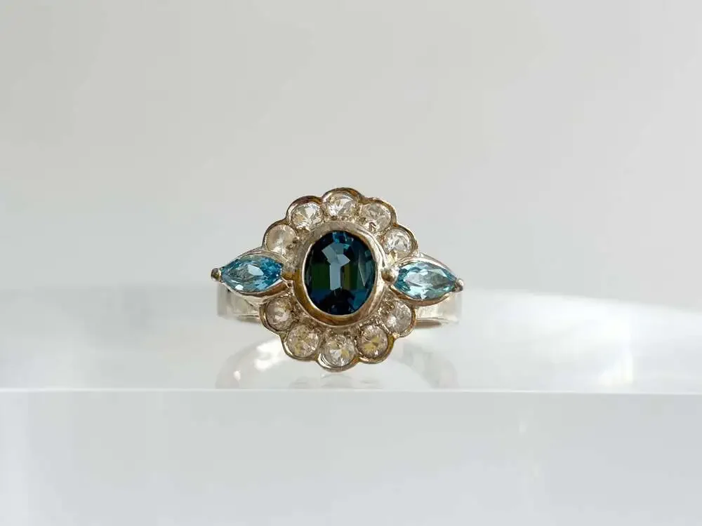 Clear & Blue Topaz Scalloped Multi Gemstone Sterling Silver 925 Vintage Ring - s